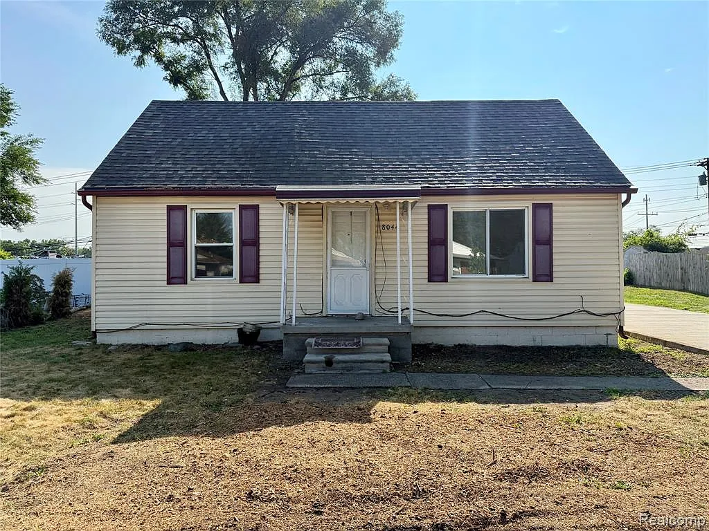 2 bed, 1.0 bath, 1078 sqft, $1,500 — Photo 2