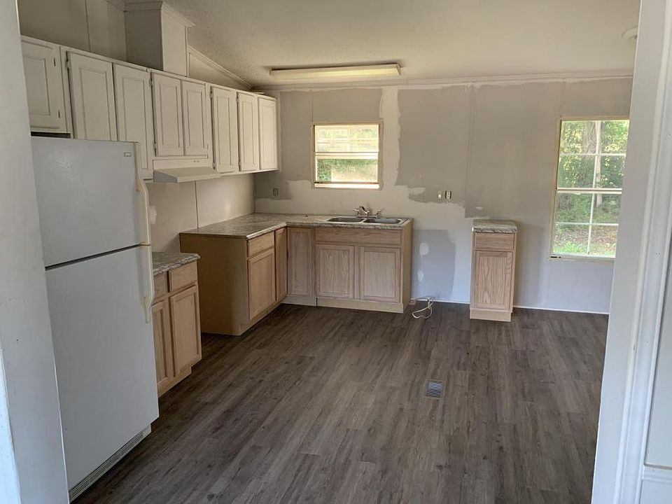 1st image of 205 Reanna Dawn Cir