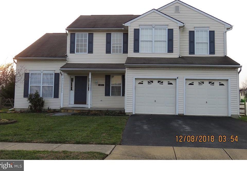 1st image of 420 Cavalier Dr