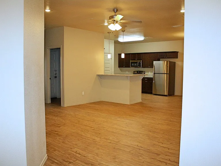 6702 Pontiac Ave — Photo 3
