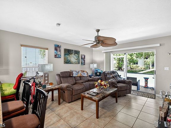 3rd image of 5027 SW 16th Pl #101