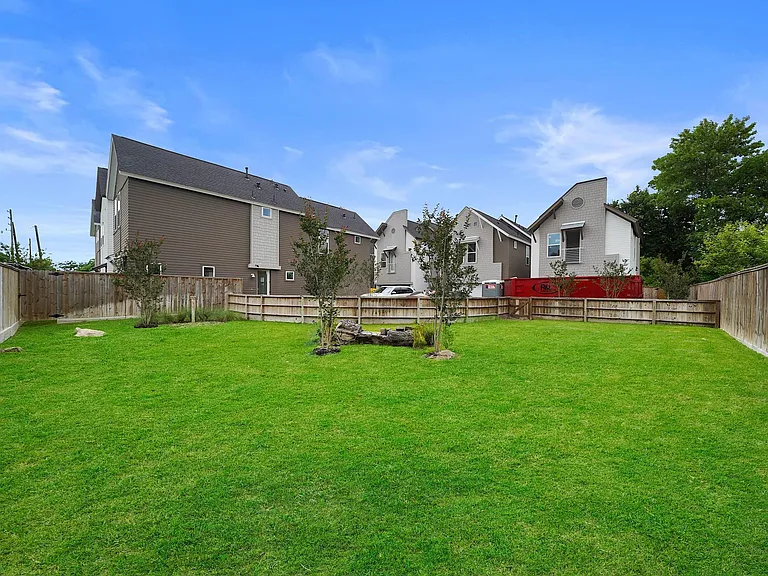 7504 Carver Rd #D — Photo 26