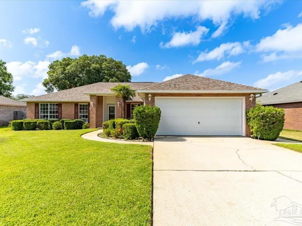 7947 Lola Cir, Navarre, FL 32566