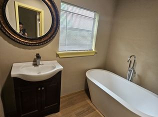 3026 Airport Blvd, Houston, TX 77051