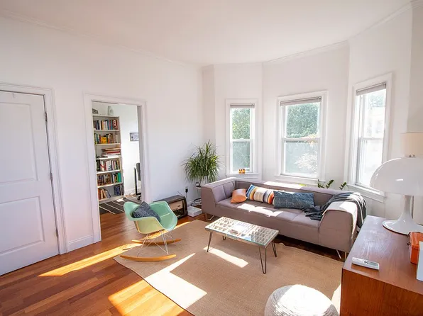 293 Cardinal Medeiros Ave #3, Cambridge, MA 02141