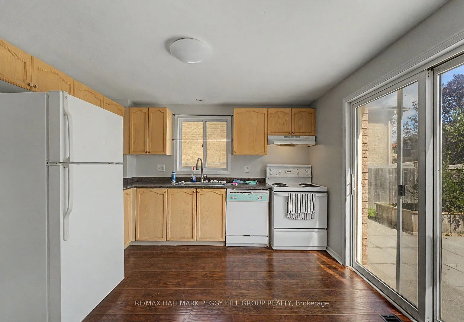 3 bed, $2,950 — Photo 4