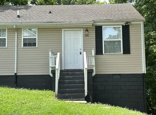 928 Woody Hills Dr, Clarksville, TN