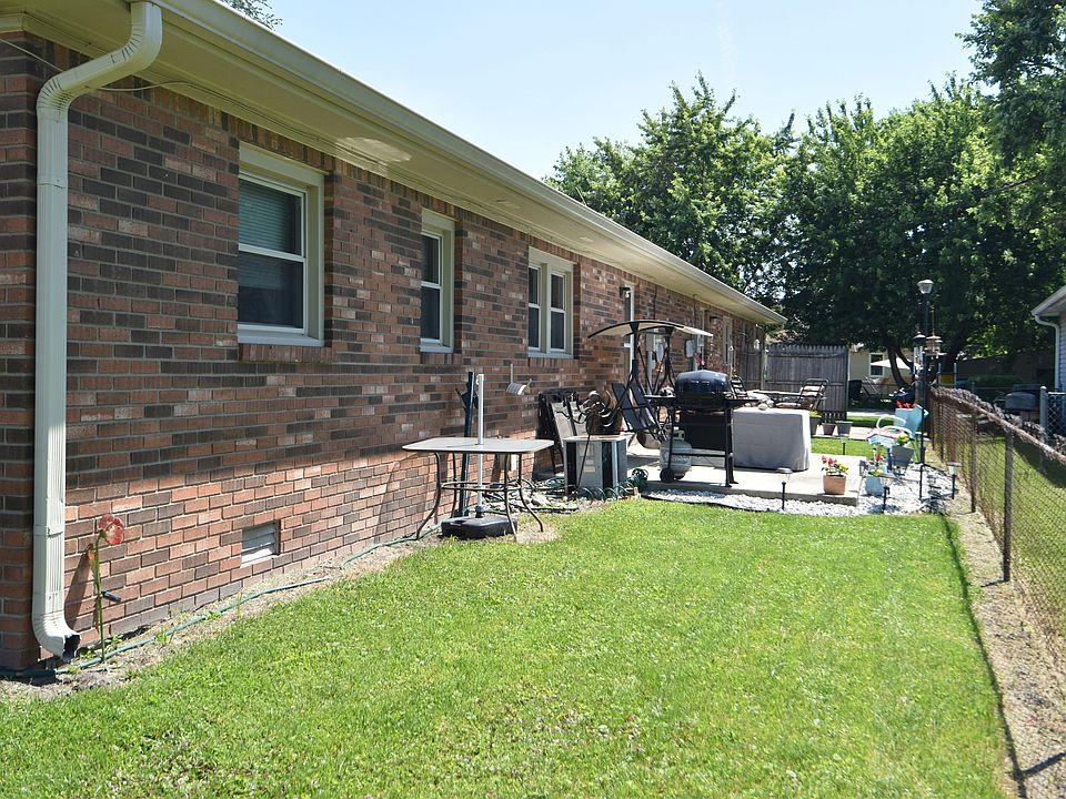 2nd image of 401-405 W Osage St