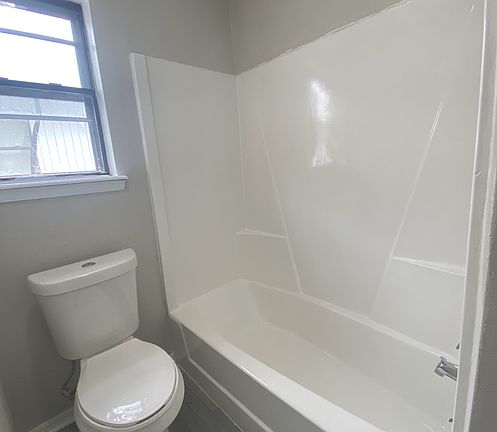 5th image of 7001 NW 12th St #7009