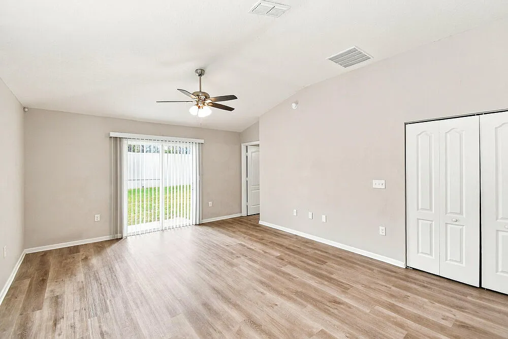 3 bed, 2.0 bath, 1436 sqft, $1,885 — Photo 3