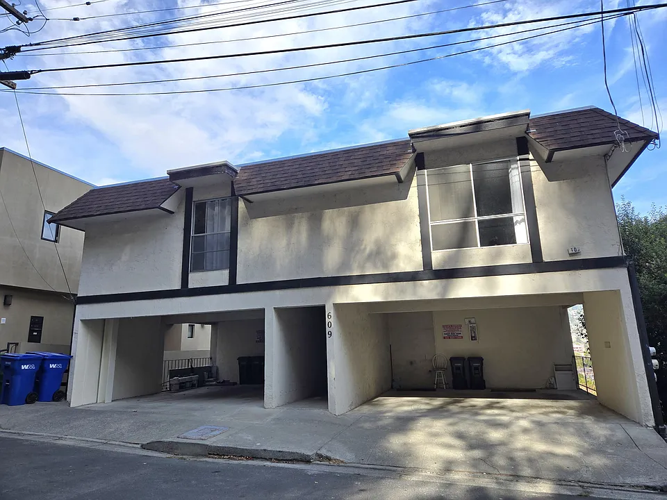 609 Jackson St #4