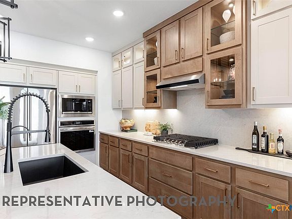 4th image of 8920 Golden Lion Dr