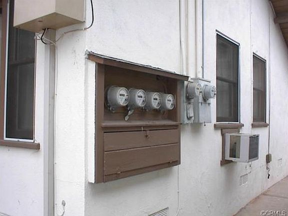 5th image of 137 E Graham Ave