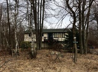 1324 Summit View Dr, Long Pond, PA 18334