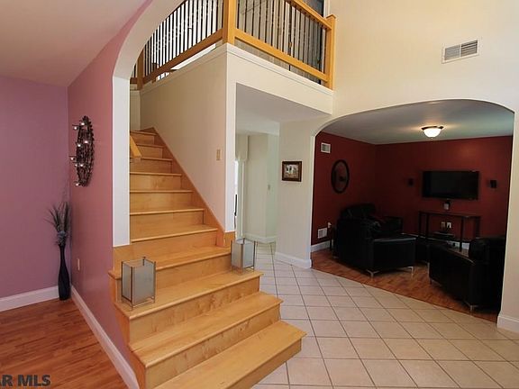 5th image of 225 Ponderosa Dr
