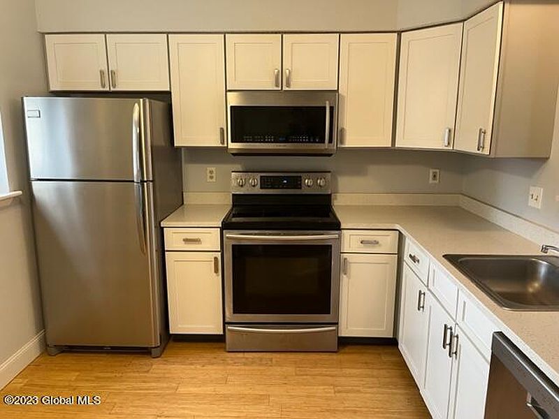 3rd image of 5008 Forest Point Drive