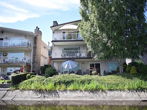 3rd image of 13610 Greenwood Ave N APT B