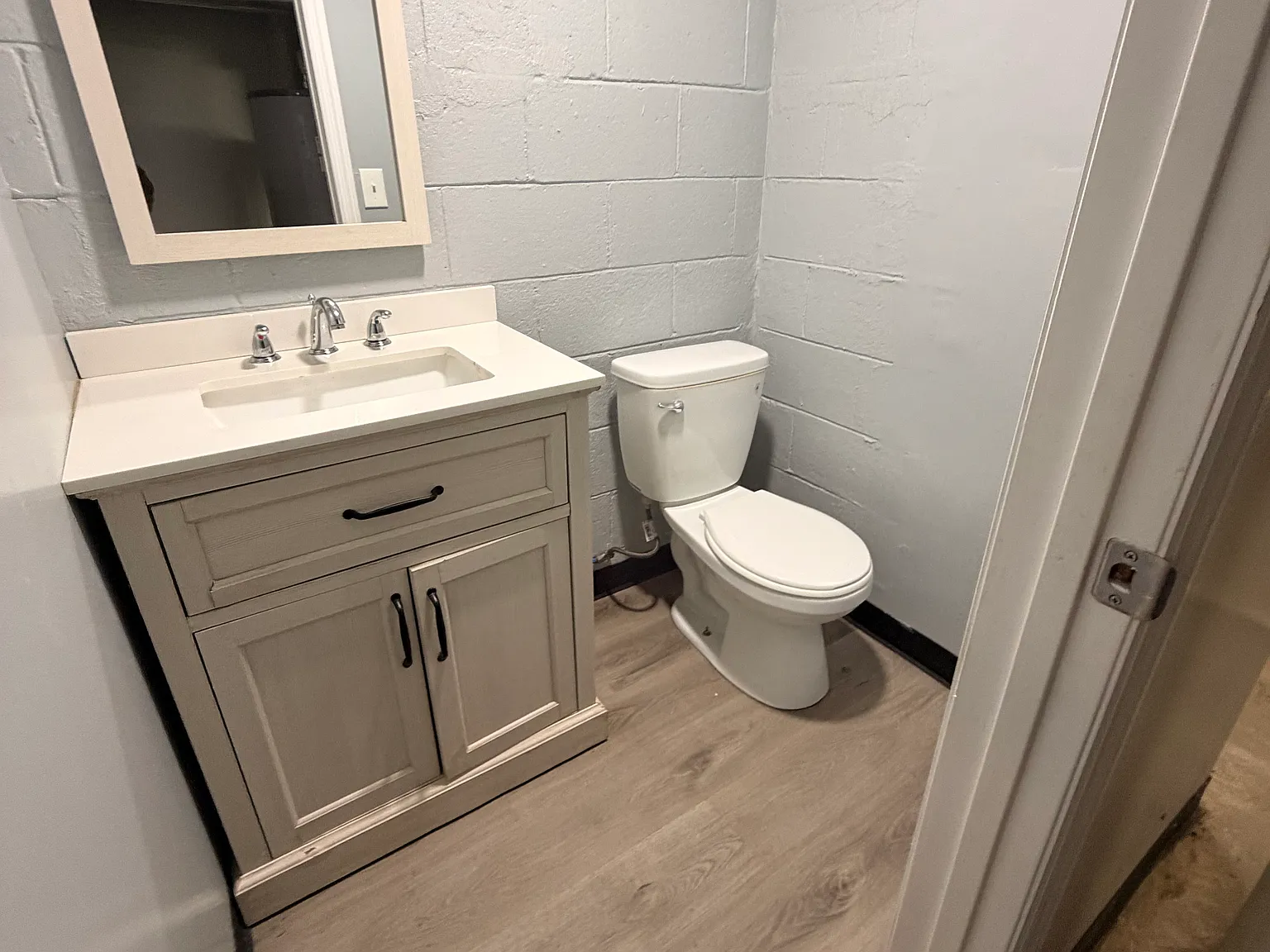 2 bed, 1.5 bath, 750 sqft, $1,650 — Photo 2
