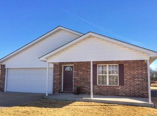 909 Redwood Dr, Pryor, OK 74361