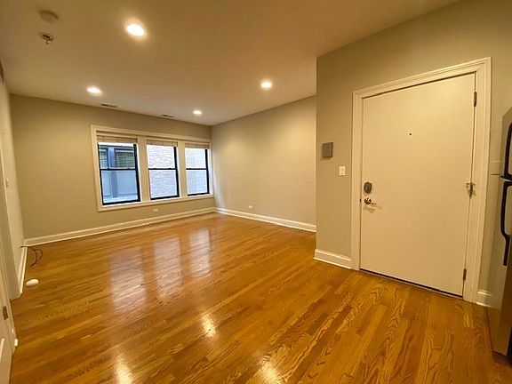 5th image of 421 W Belmont Ave #D-2