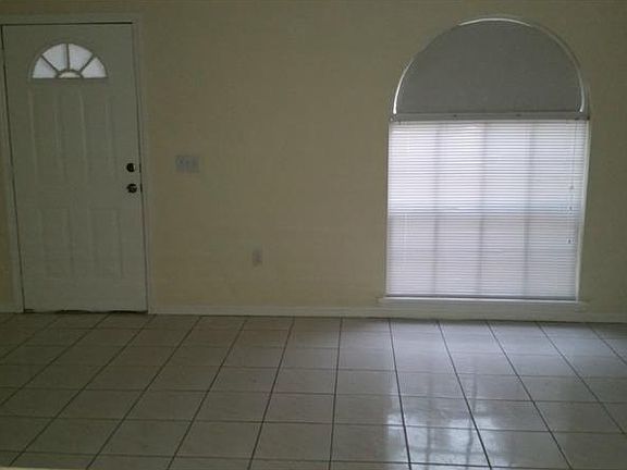 3rd image of 627 Llama Dr