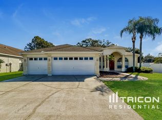 1504 Canoe Dr, Lutz, FL 33559