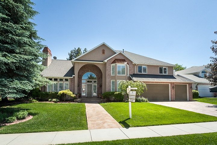 1st image of 1910 E Vintage Woods Ct