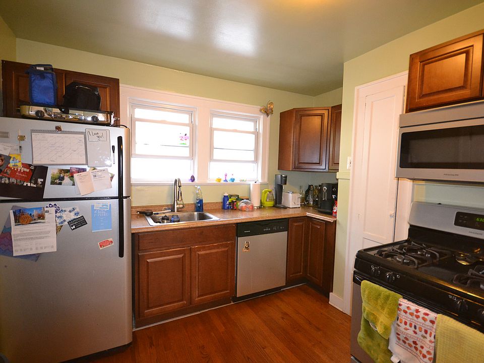 Upper unit kitchen