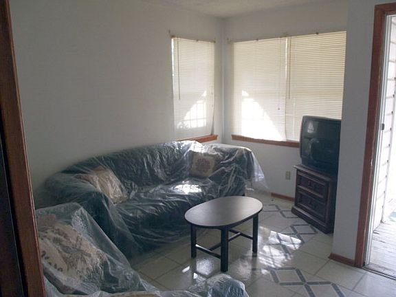2nd image of 213 Zamora Ave