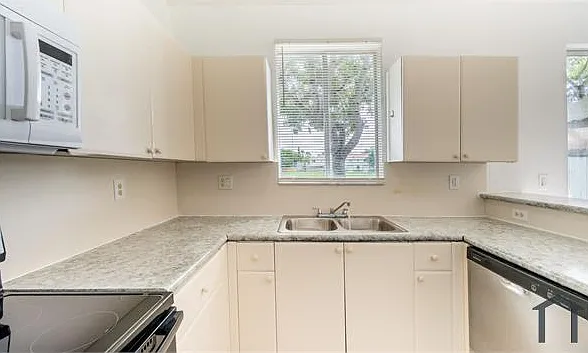 2752 SE 15th Pl — Photo 13