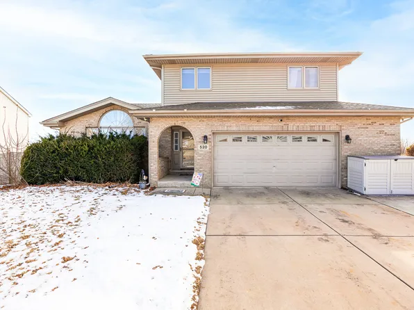 520 High Grove Dr, Minooka, IL 60447