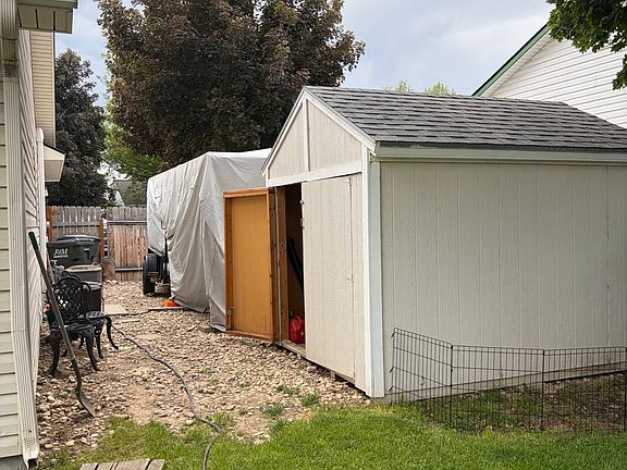 3rd image of 762 W Tern Dr