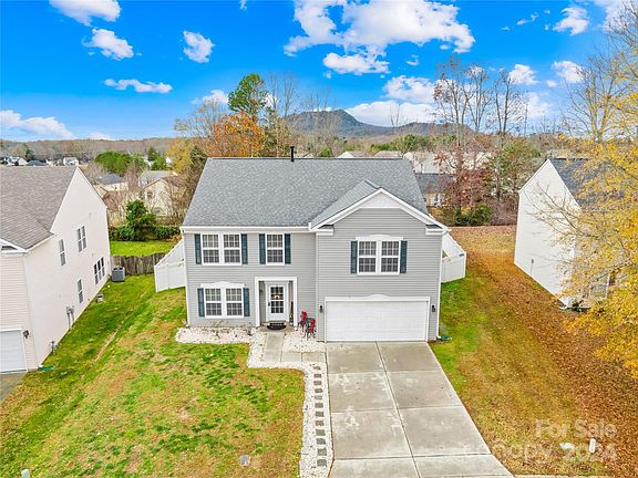 2nd image of 3449 Pikes Peak Dr