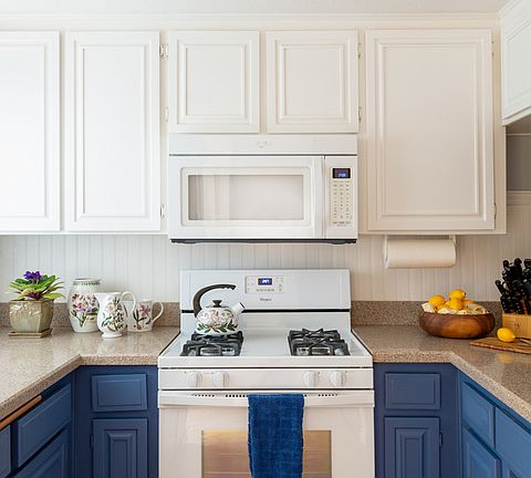 3rd image of 10926 Moorpark St APT 17