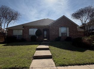 6809 Westover Dr, Rowlett, TX 75089