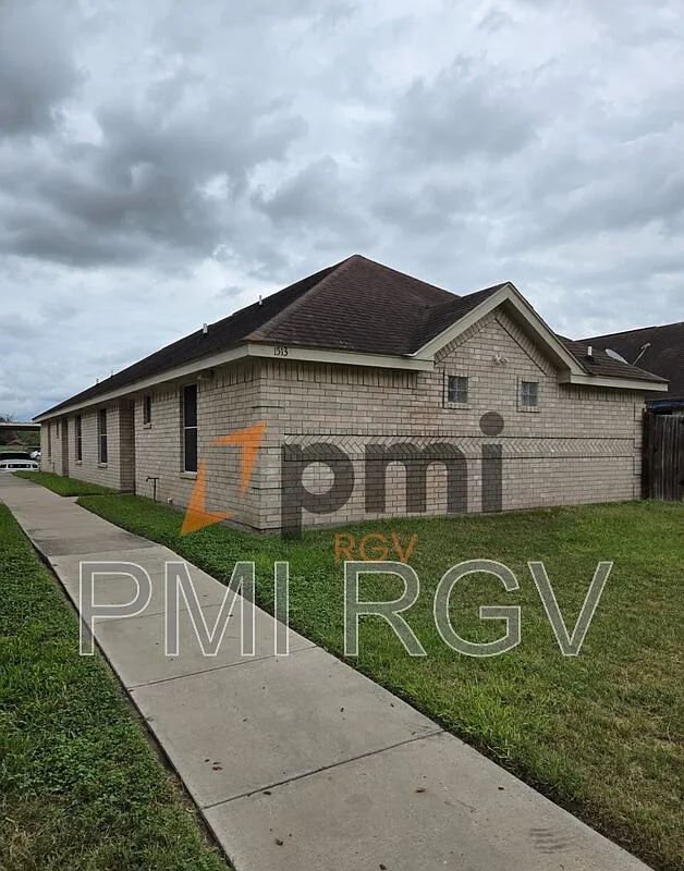 Building Photo - 1513 Acme Ln #UNITD