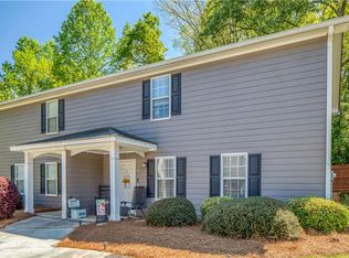 878 Hospital Rd, Commerce, GA 30529