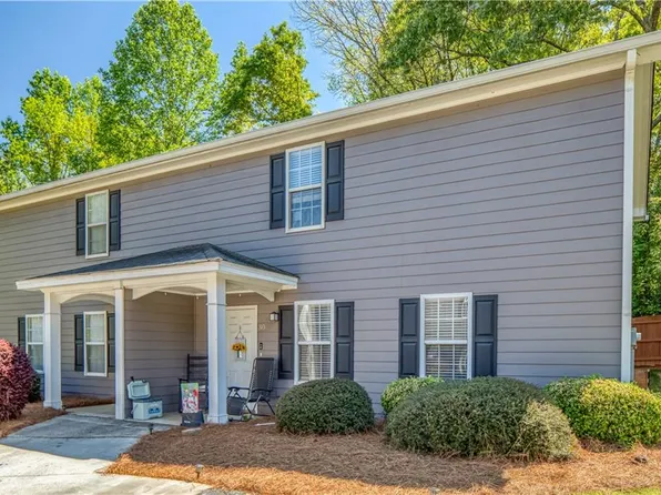 878 Hospital Rd, Commerce, GA 30529