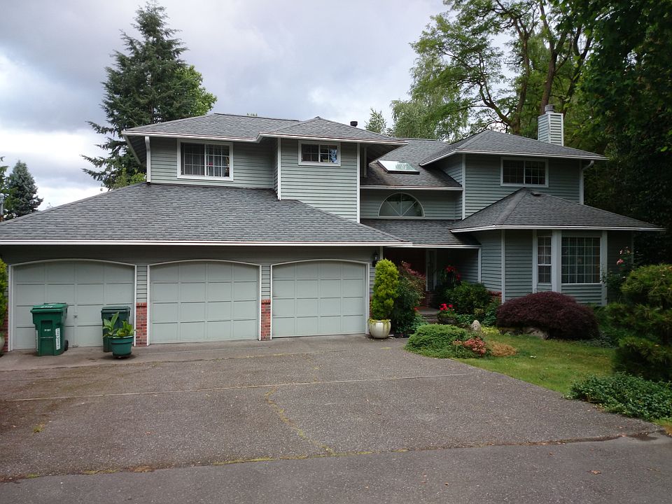 2nd image of 2712 NE 91st St