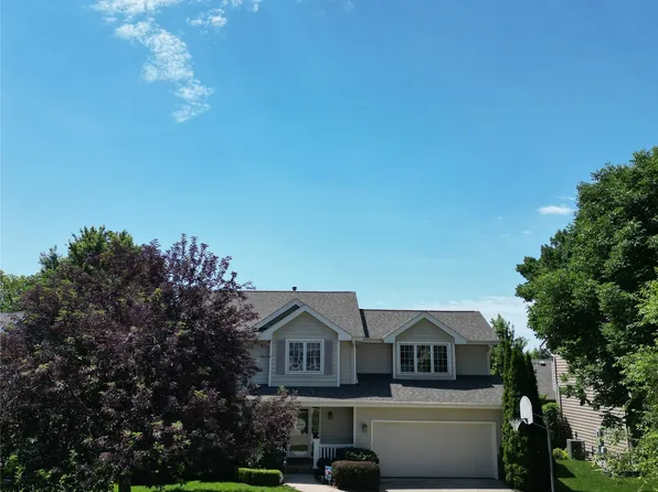1964 Walnut St, West Des Moines, IA 50265
