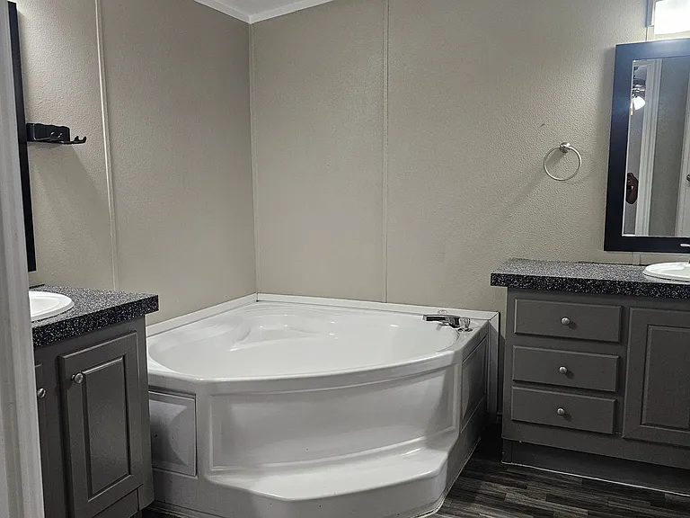 Shiloh Pines — Photo 116