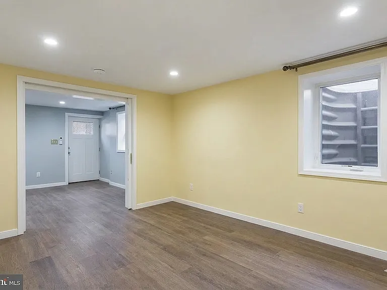 1401 S Greenbrier St #2 — Photo 8