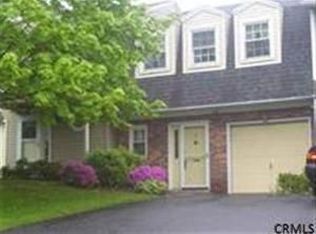 22 Stirrup Dr, East Greenbush, NY 12061