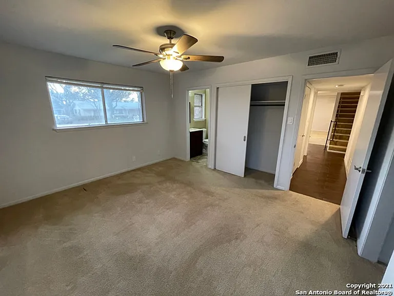 427 Indigo St — Photo 10
