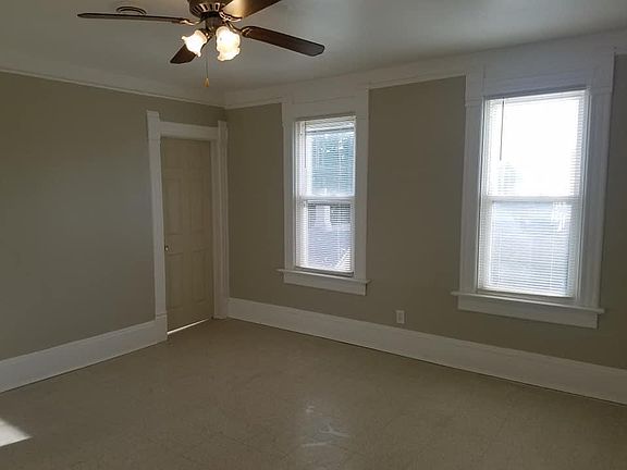 3rd image of 2642 N Holton St