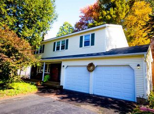 82 Meadowland St, Delmar, NY 12054