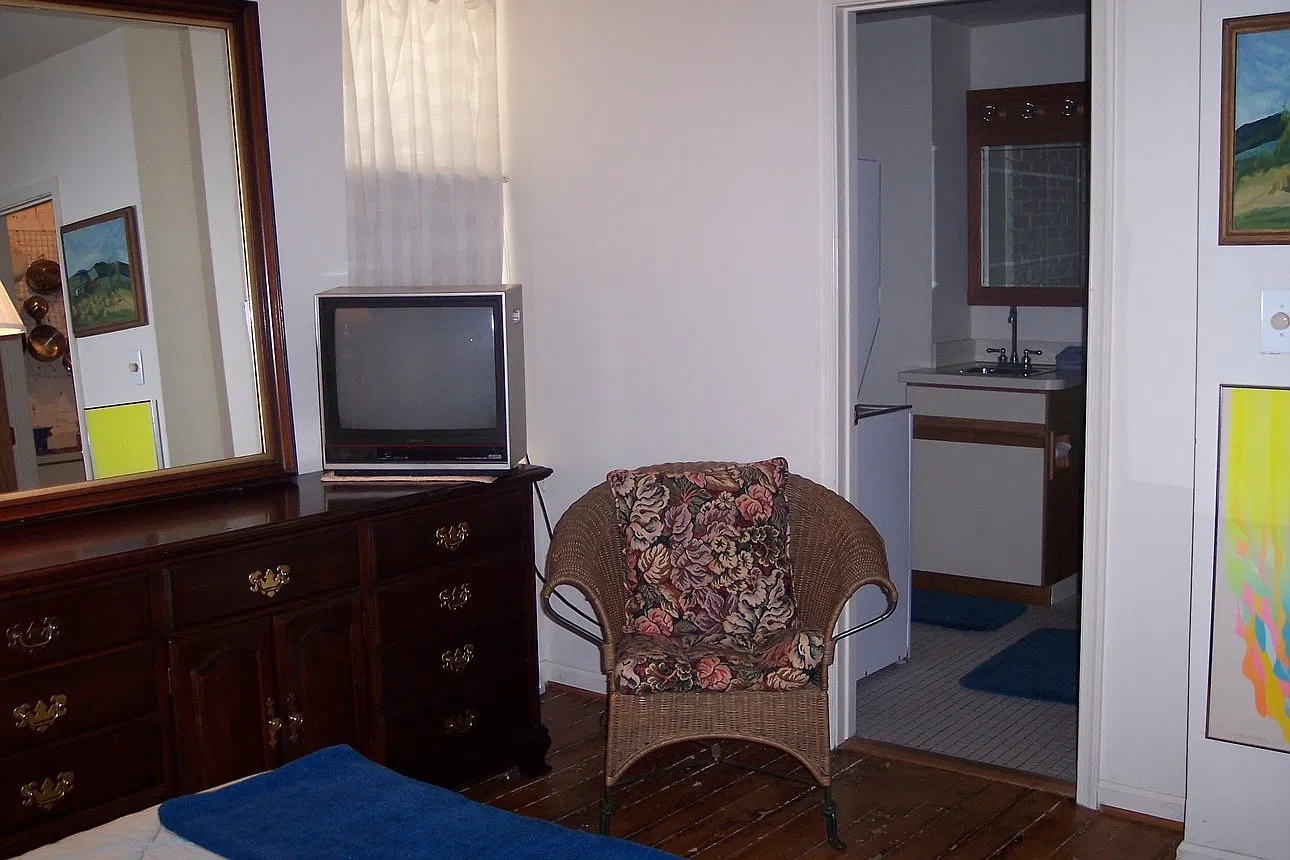 819 Jackson - 1 — Photo 4