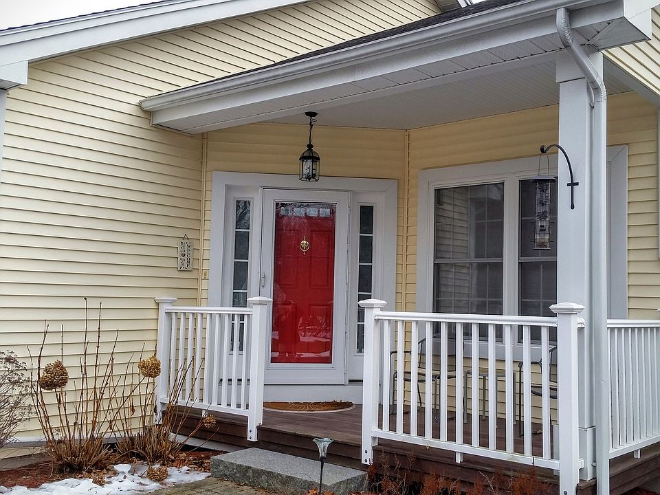 Covered Porch Entry!