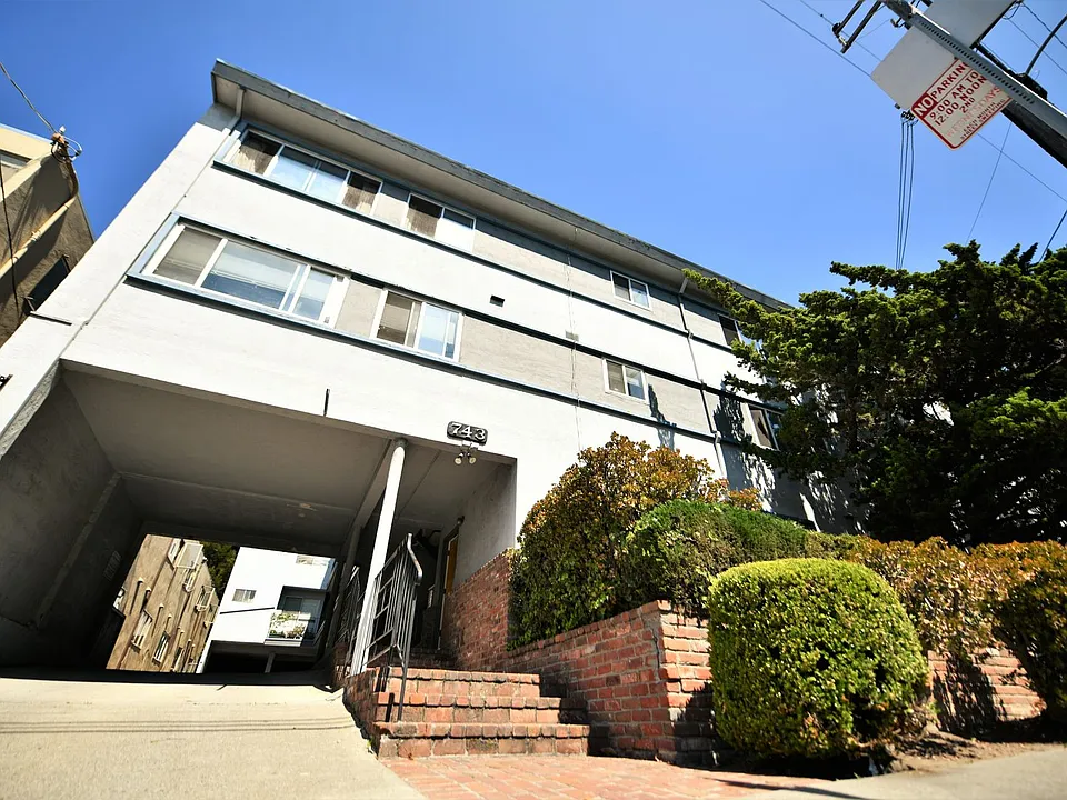 743-749 Oakland Ave