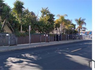 10528 Acalanes Dr, Oakland, CA 94603
